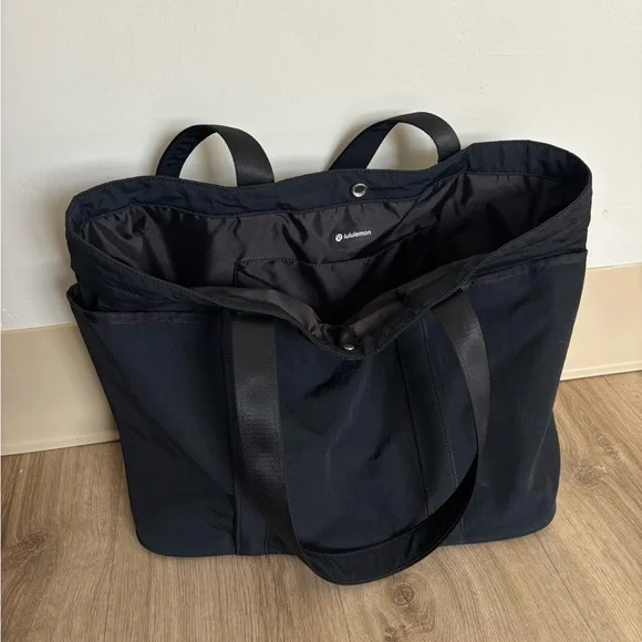Lululemon Black Tote Bag - Picture 4 of 5